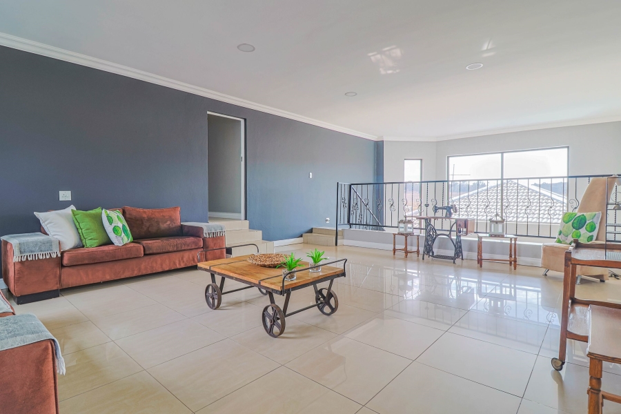 6 Bedroom Property for Sale in Blue Saddle Ranches Gauteng