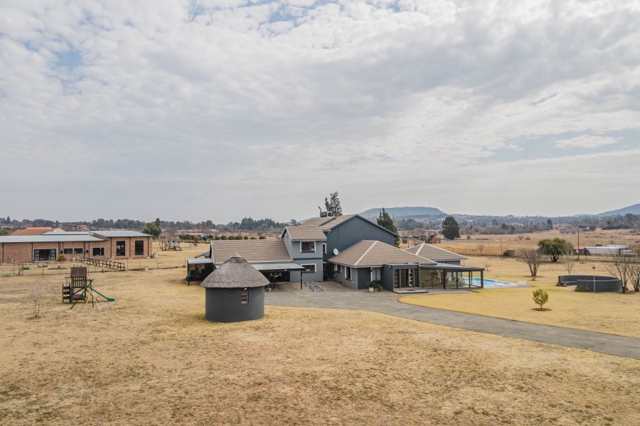 6 Bedroom Property for Sale in Blue Saddle Ranches Gauteng