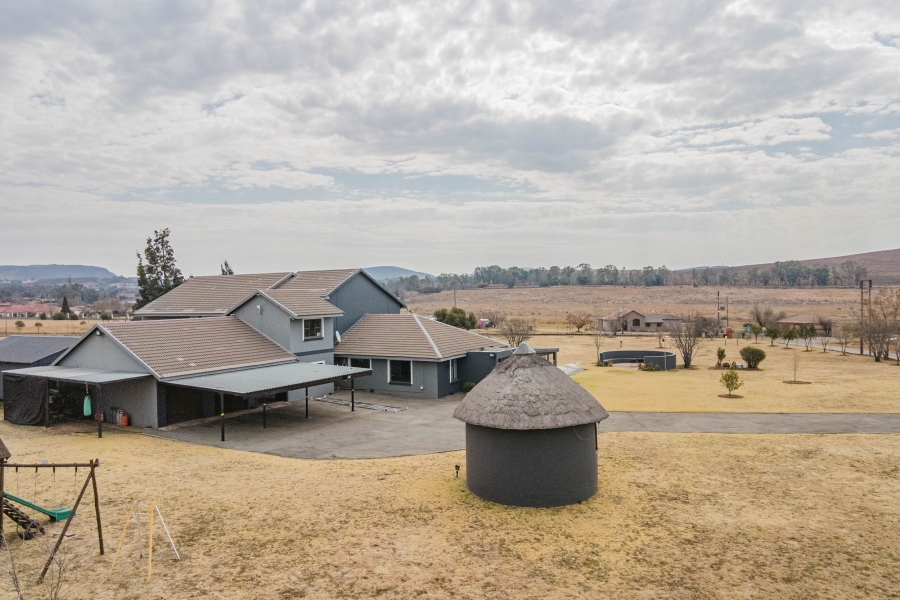 6 Bedroom Property for Sale in Blue Saddle Ranches Gauteng