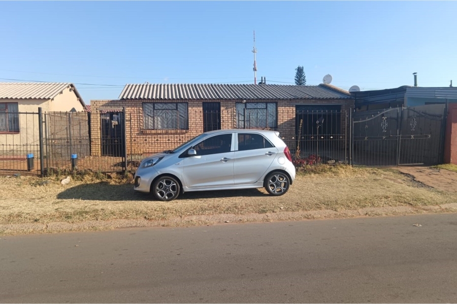 2 Bedroom Property for Sale in Diepkloof Gauteng
