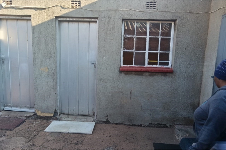 2 Bedroom Property for Sale in Diepkloof Gauteng