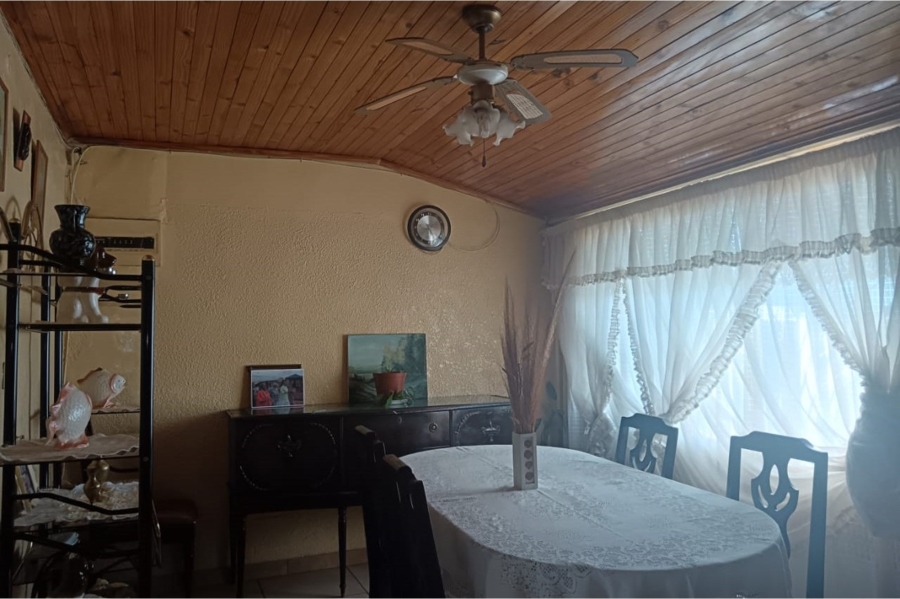 2 Bedroom Property for Sale in Diepkloof Gauteng