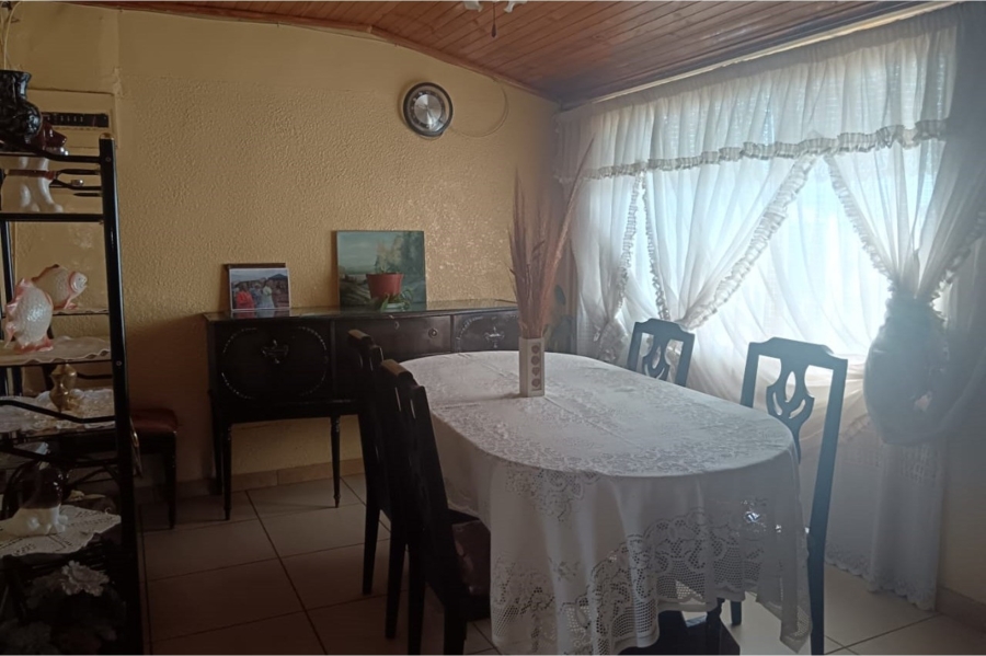 2 Bedroom Property for Sale in Diepkloof Gauteng