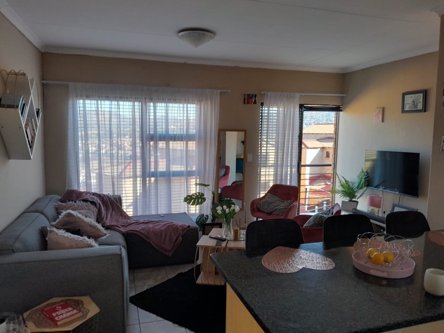 1 Bedroom Property for Sale in Mulbarton Gauteng