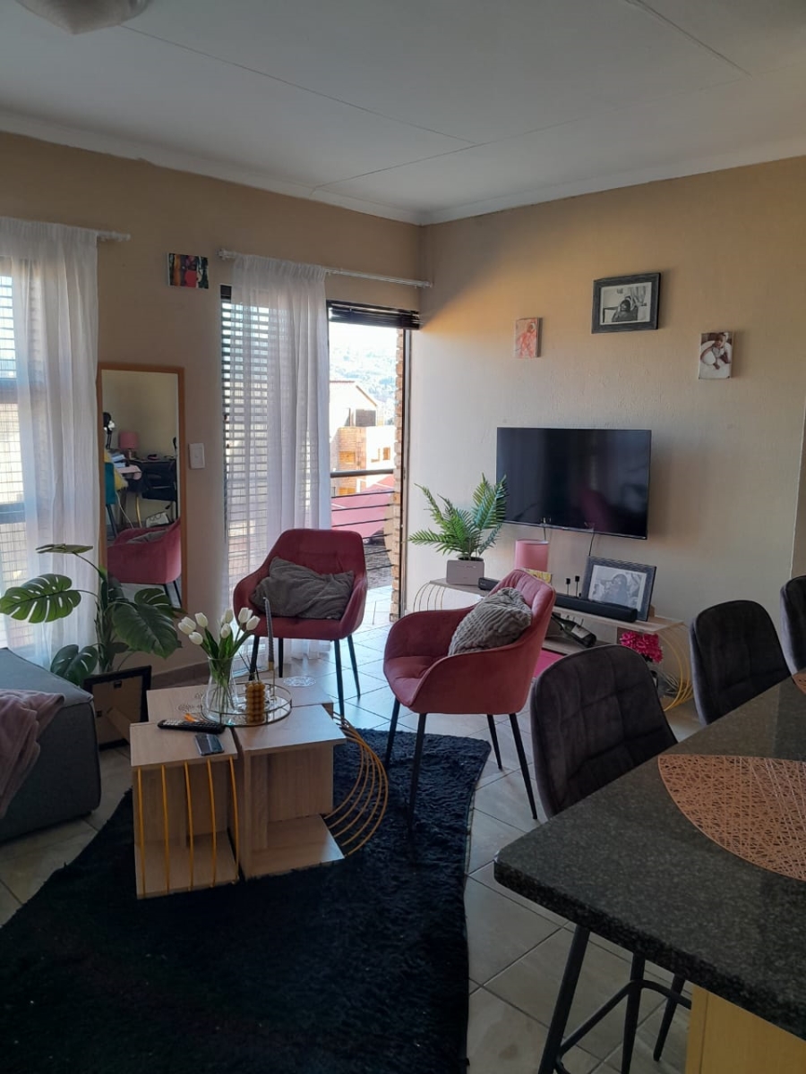 1 Bedroom Property for Sale in Mulbarton Gauteng