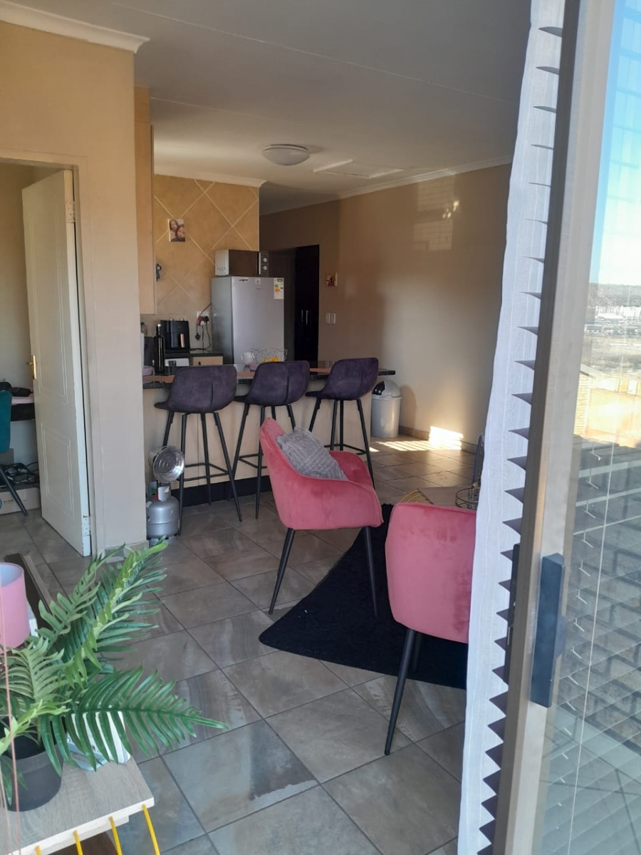 1 Bedroom Property for Sale in Mulbarton Gauteng