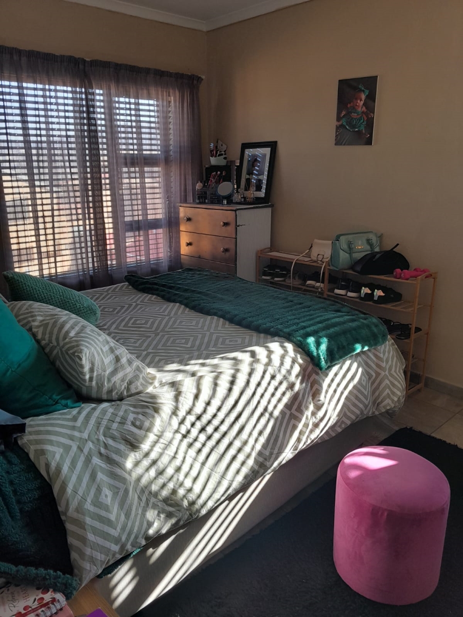 1 Bedroom Property for Sale in Mulbarton Gauteng