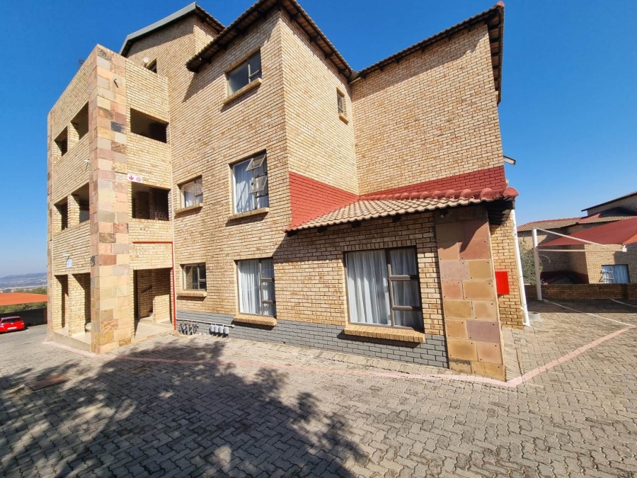 1 Bedroom Property for Sale in Mulbarton Gauteng