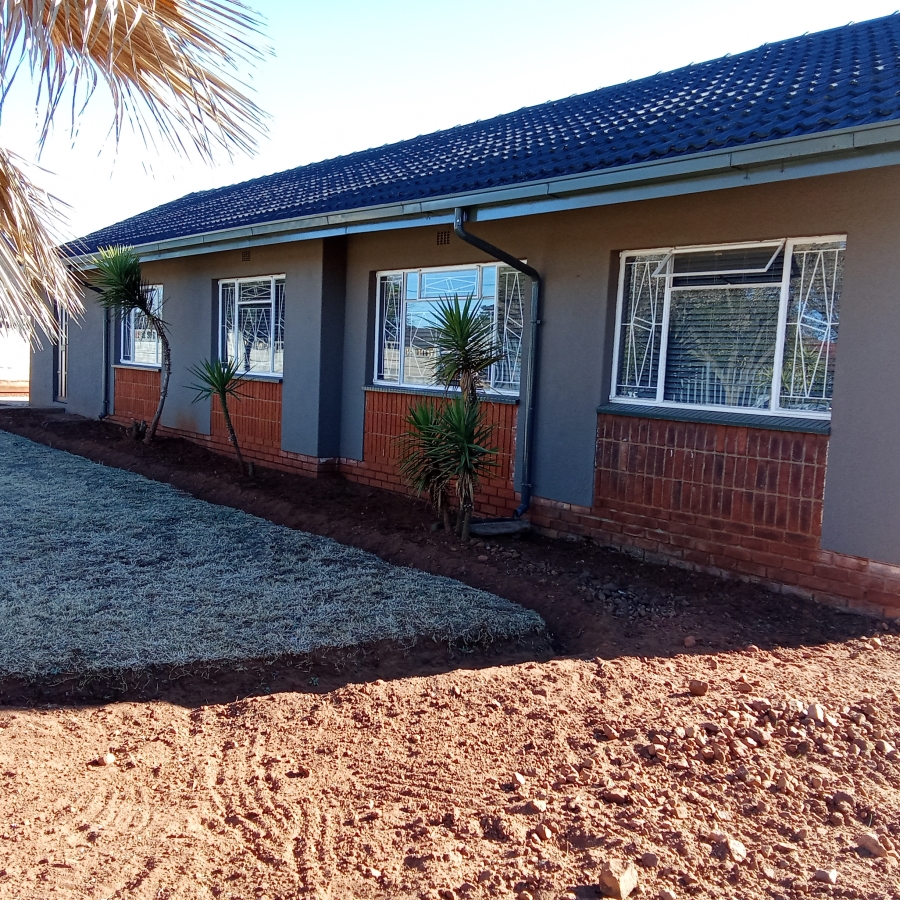 4 Bedroom Property for Sale in Witpoortjie Gauteng