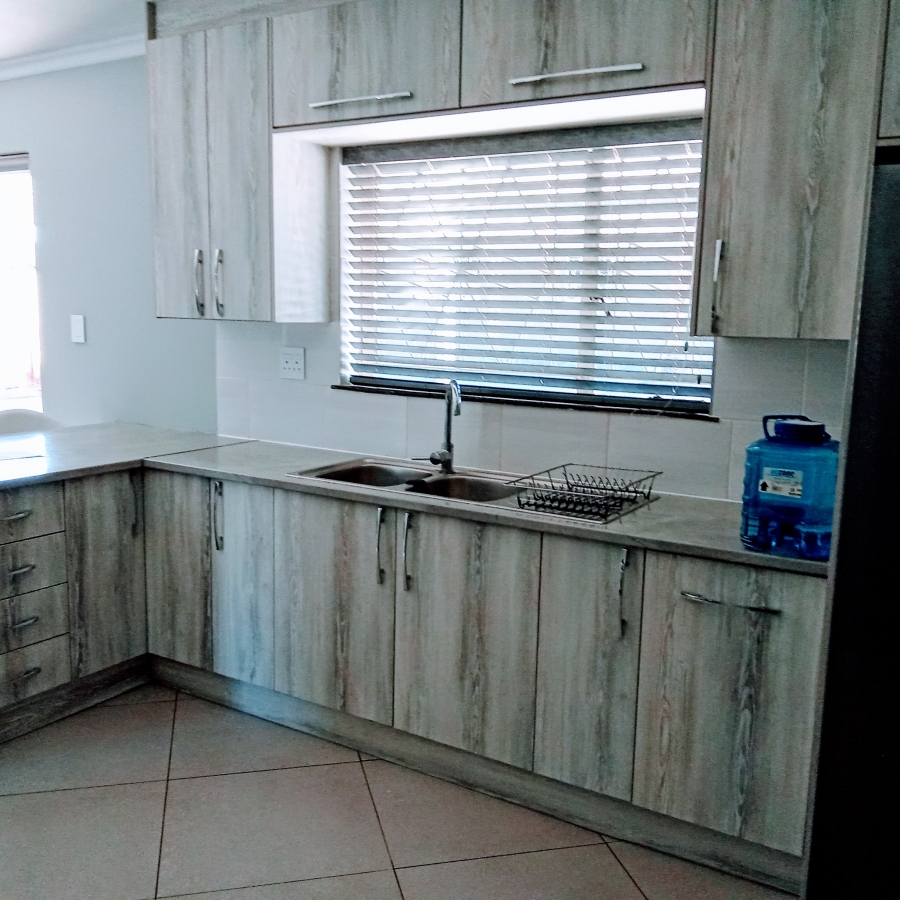 4 Bedroom Property for Sale in Witpoortjie Gauteng