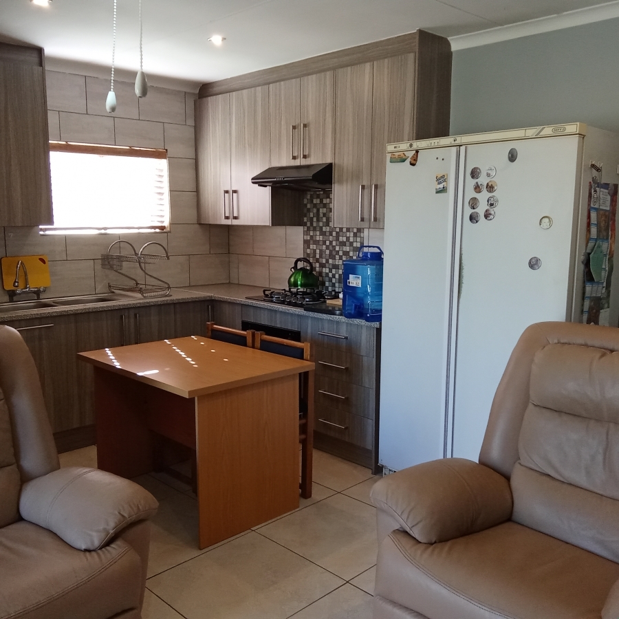 4 Bedroom Property for Sale in Witpoortjie Gauteng