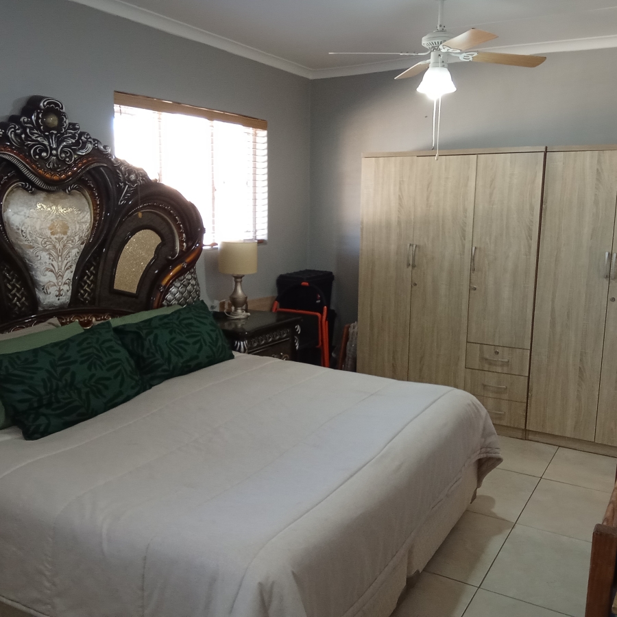 4 Bedroom Property for Sale in Witpoortjie Gauteng