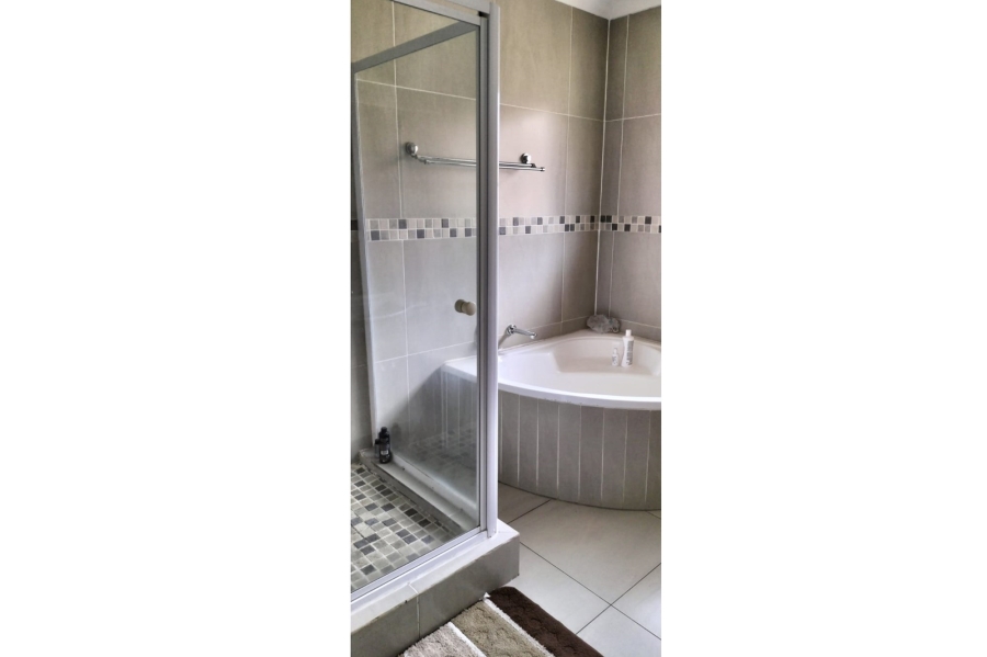 3 Bedroom Property for Sale in Noordhang Gauteng