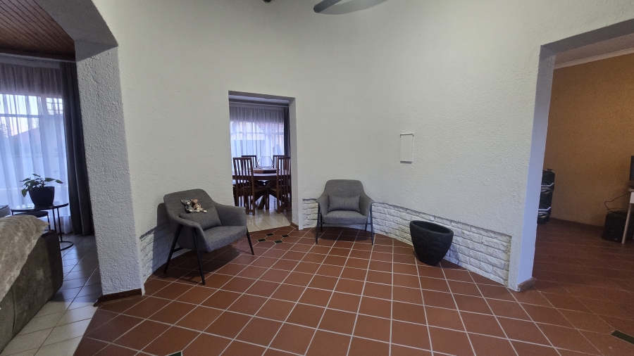 3 Bedroom Property for Sale in Garsfontein Gauteng