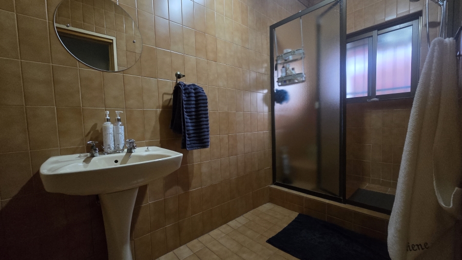 3 Bedroom Property for Sale in Garsfontein Gauteng