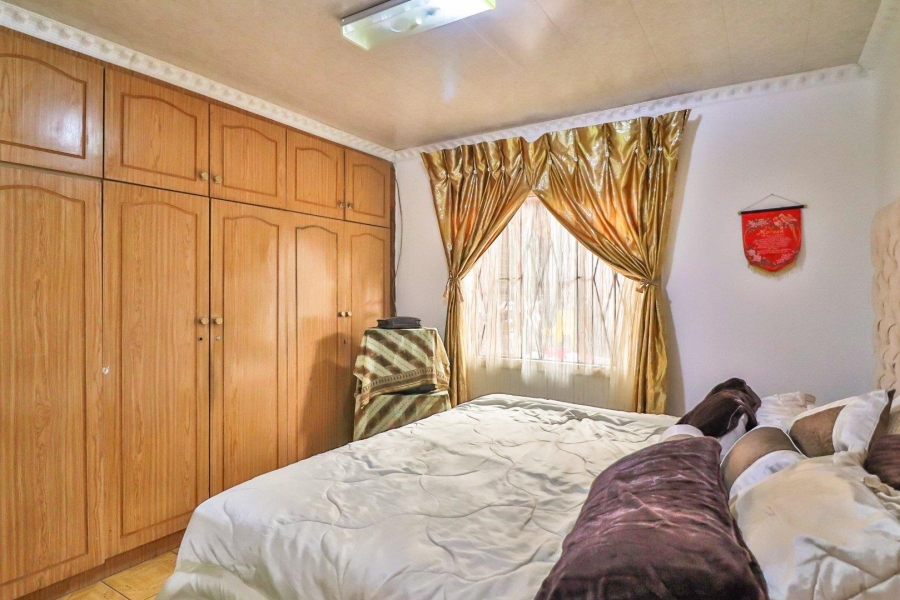 3 Bedroom Property for Sale in Lenasia South Gauteng