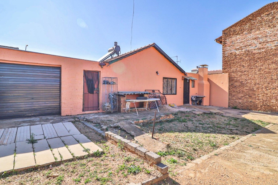 3 Bedroom Property for Sale in Lenasia South Gauteng
