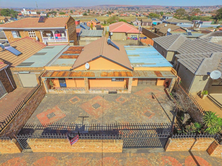 3 Bedroom Property for Sale in Lenasia South Gauteng