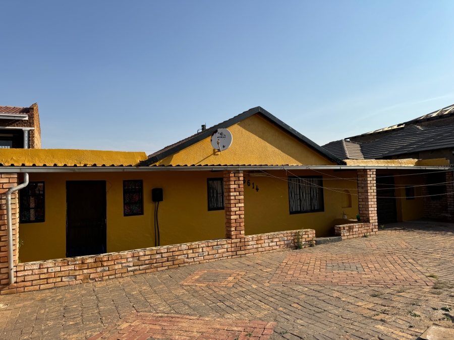 3 Bedroom Property for Sale in Lenasia South Gauteng