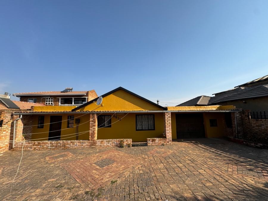 3 Bedroom Property for Sale in Lenasia South Gauteng