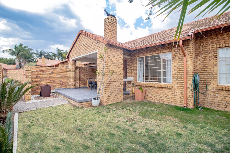 2 Bedroom Property for Sale in The Wilds Gauteng