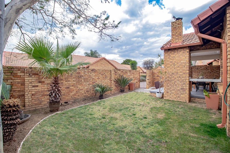 2 Bedroom Property for Sale in The Wilds Gauteng