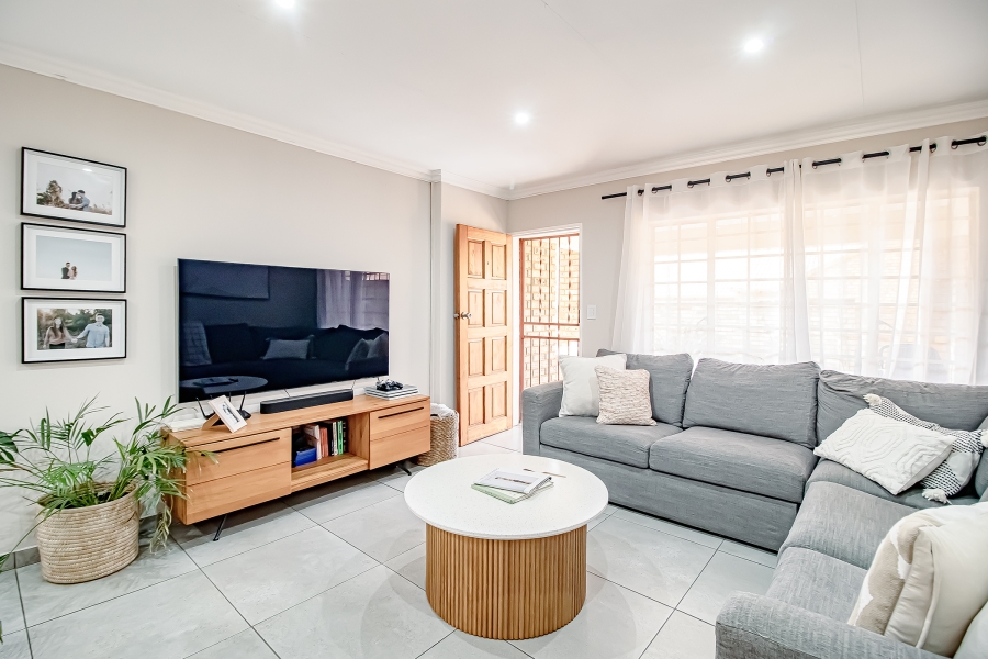 2 Bedroom Property for Sale in The Wilds Gauteng