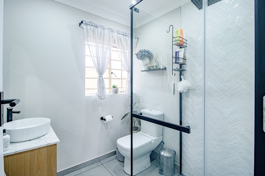 2 Bedroom Property for Sale in The Wilds Gauteng