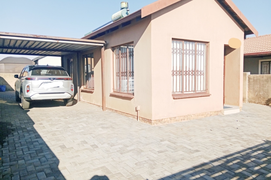 3 Bedroom Property for Sale in Soshanguve VV Gauteng