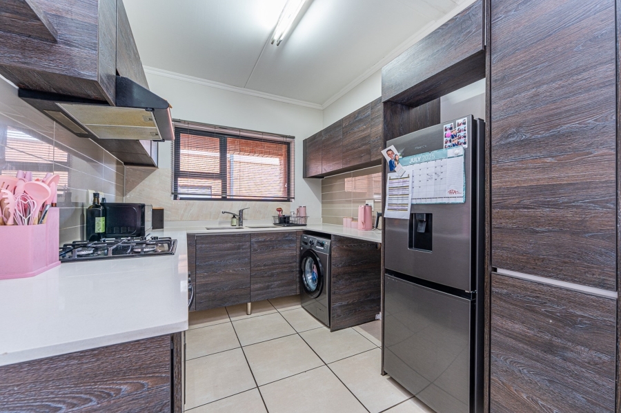 3 Bedroom Property for Sale in Olivedale Gauteng