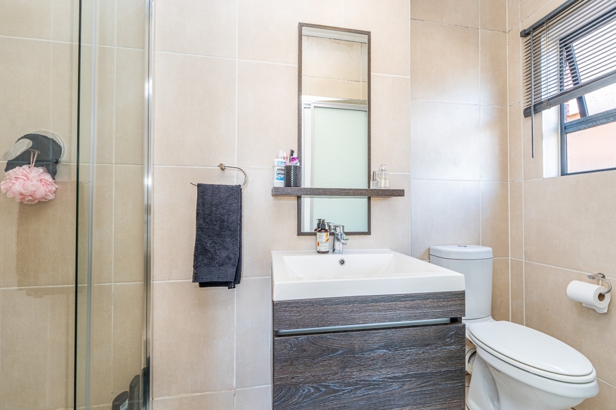 3 Bedroom Property for Sale in Olivedale Gauteng