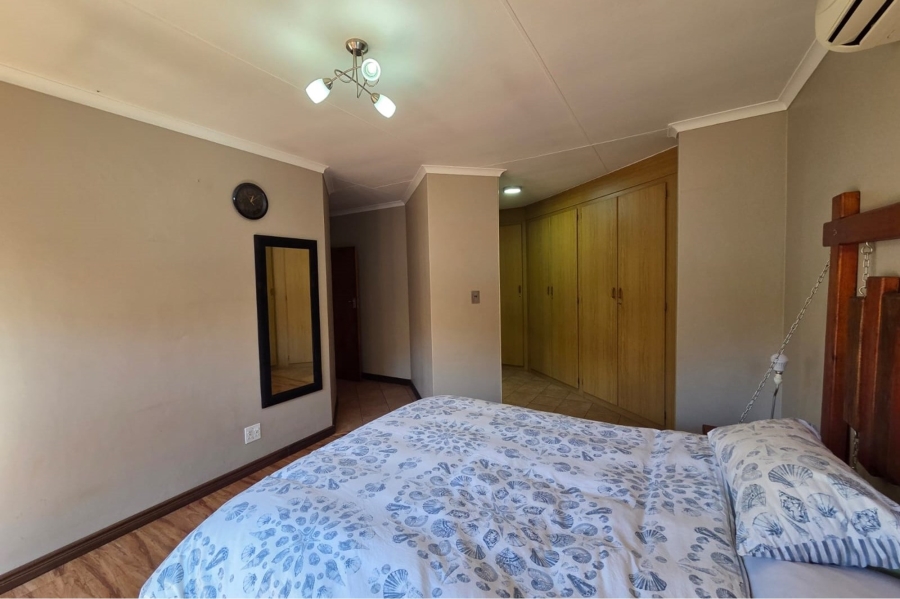 3 Bedroom Property for Sale in Eldoraigne Gauteng