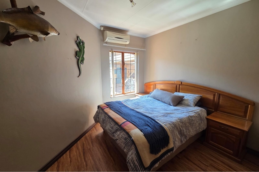 3 Bedroom Property for Sale in Eldoraigne Gauteng