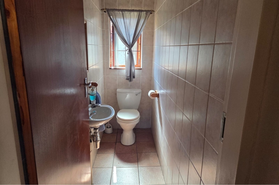 3 Bedroom Property for Sale in Eldoraigne Gauteng