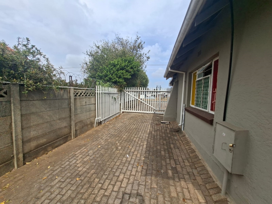 Commercial Property for Sale in Silverfields Gauteng