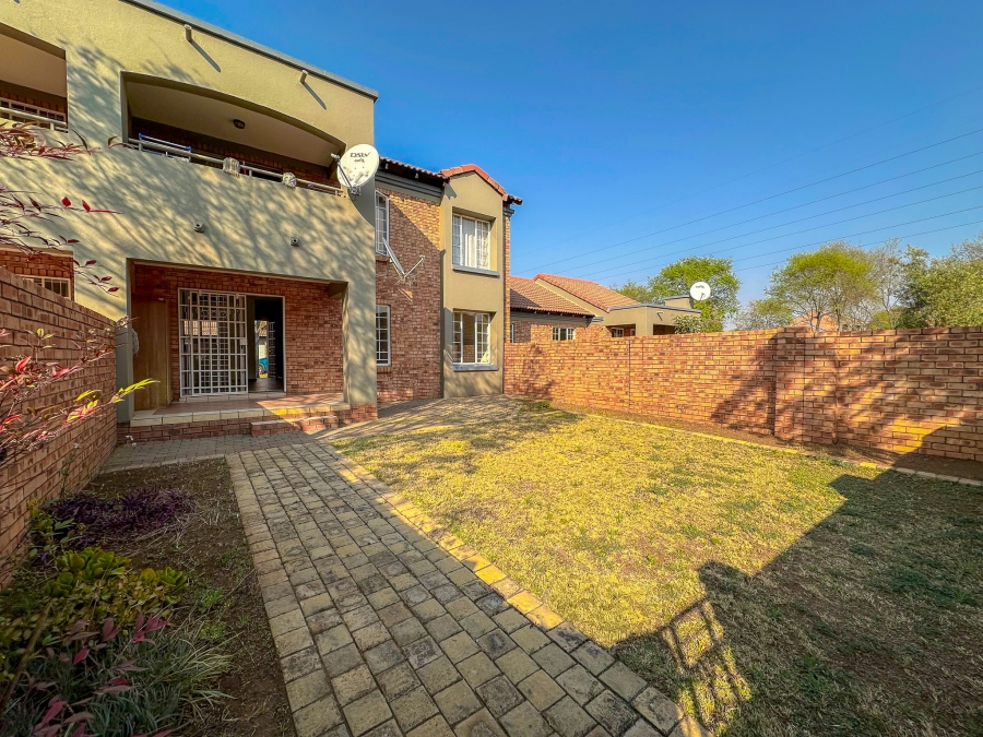2 Bedroom Property for Sale in Eco Park Gauteng