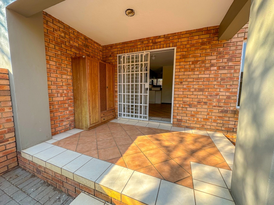 2 Bedroom Property for Sale in Eco Park Gauteng