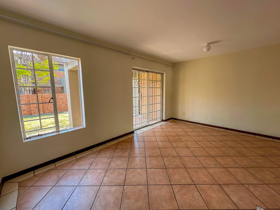 2 Bedroom Property for Sale in Eco Park Gauteng