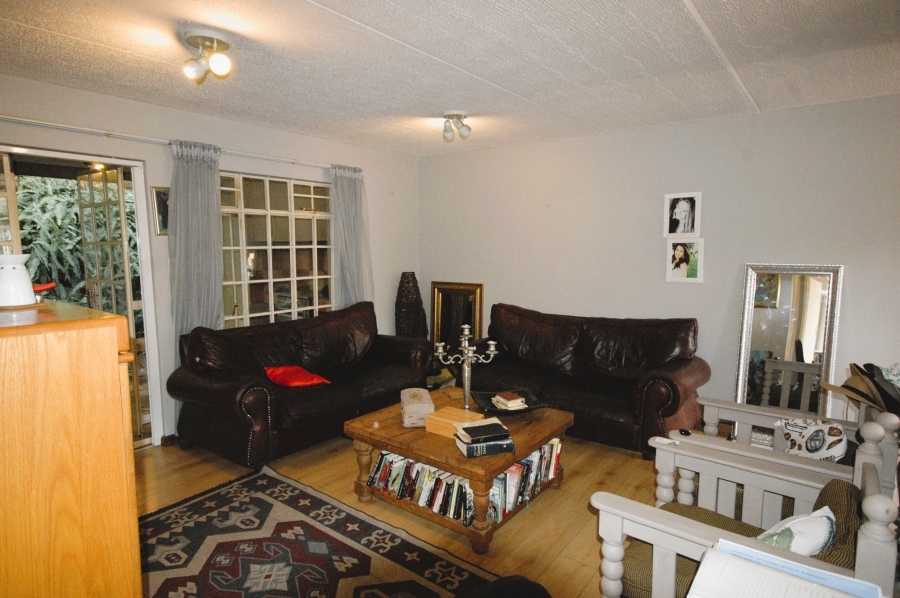 2 Bedroom Property for Sale in Faerie Glen Gauteng