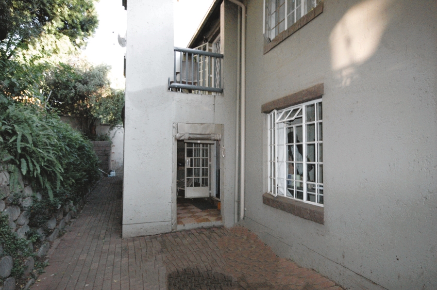 2 Bedroom Property for Sale in Faerie Glen Gauteng