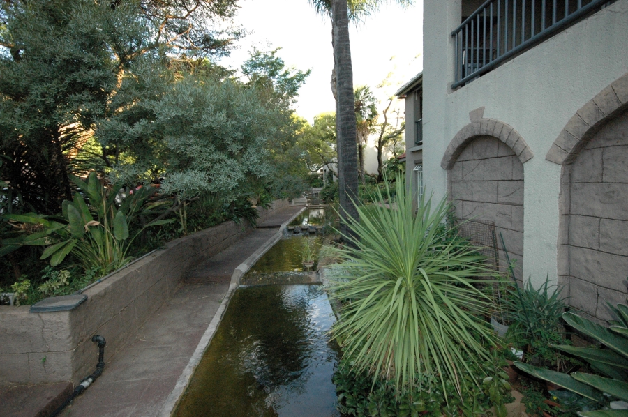2 Bedroom Property for Sale in Faerie Glen Gauteng