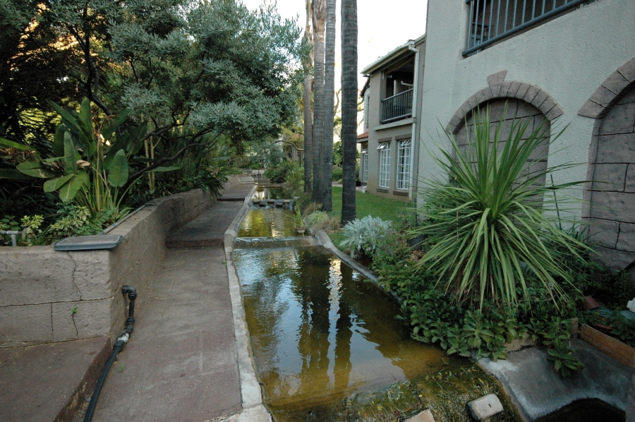 2 Bedroom Property for Sale in Faerie Glen Gauteng