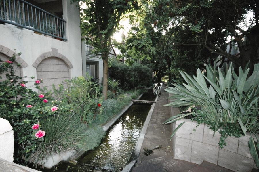 2 Bedroom Property for Sale in Faerie Glen Gauteng