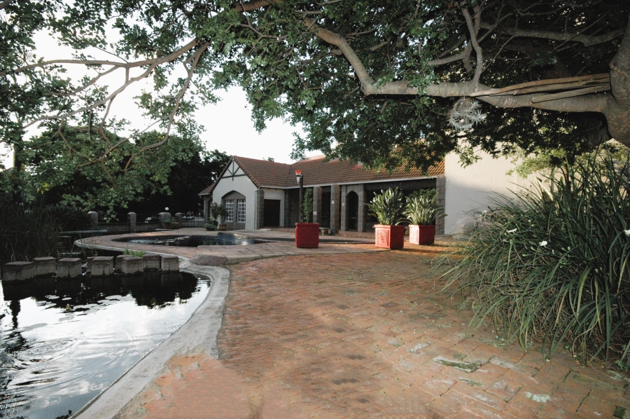 2 Bedroom Property for Sale in Faerie Glen Gauteng