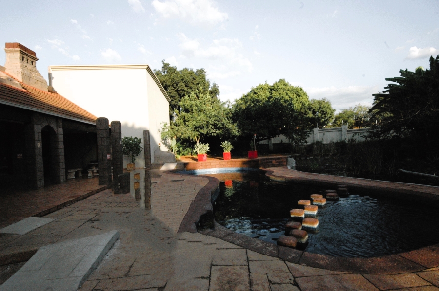 2 Bedroom Property for Sale in Faerie Glen Gauteng