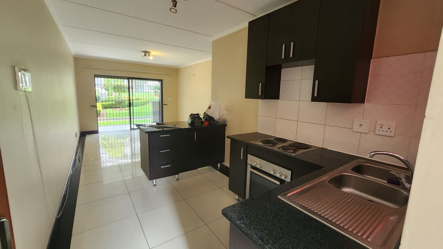 To Let 2 Bedroom Property for Rent in Noordwyk Gauteng