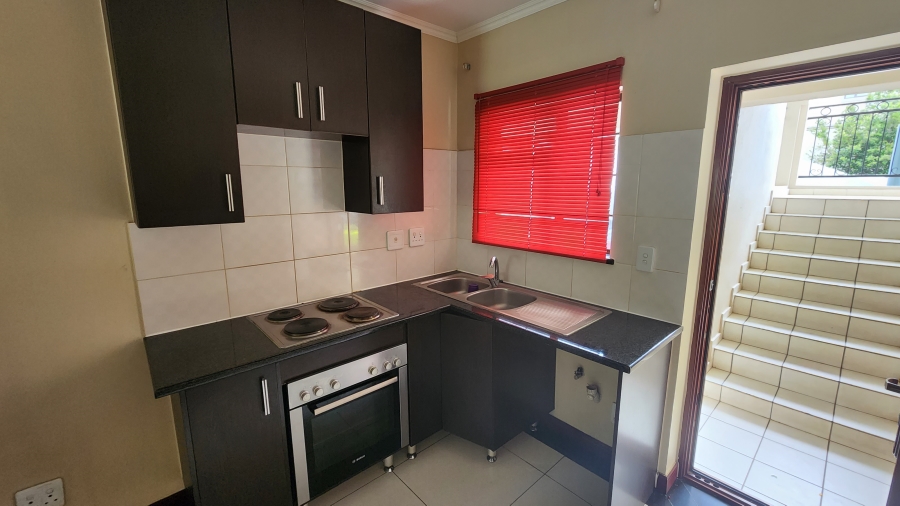 To Let 2 Bedroom Property for Rent in Noordwyk Gauteng