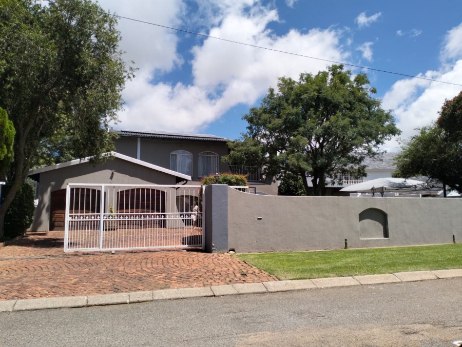 3 Bedroom Property for Sale in Greenhills Gauteng