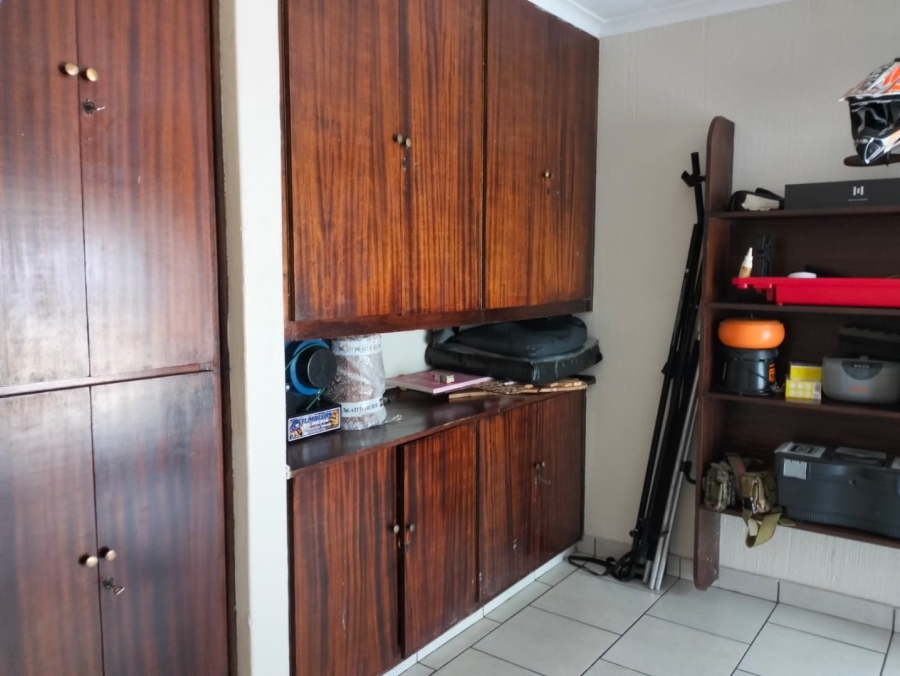 3 Bedroom Property for Sale in Greenhills Gauteng