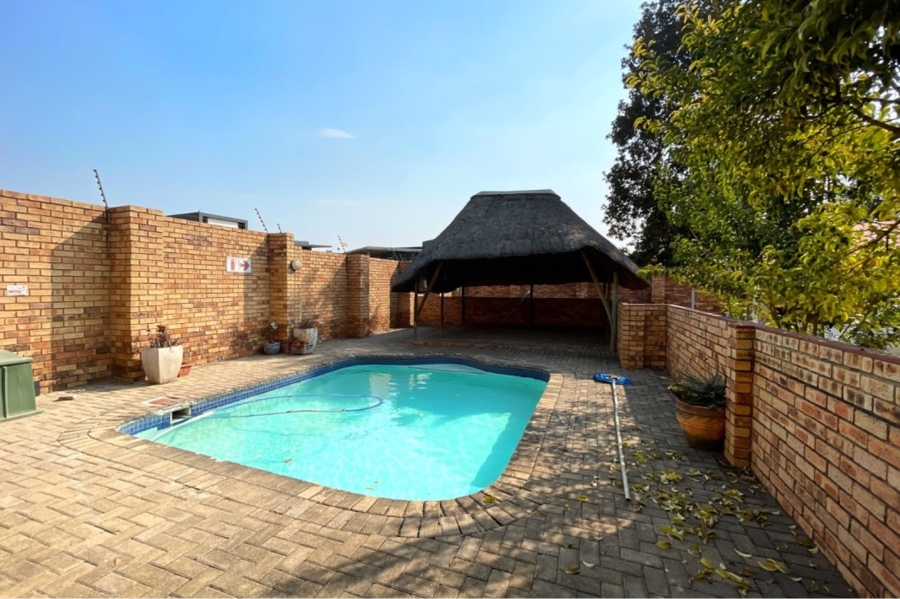 2 Bedroom Property for Sale in Bedfordview Gauteng